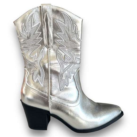 Forever 21 Embroidered Metallic Cowboy Boots - Picture 12 of 16